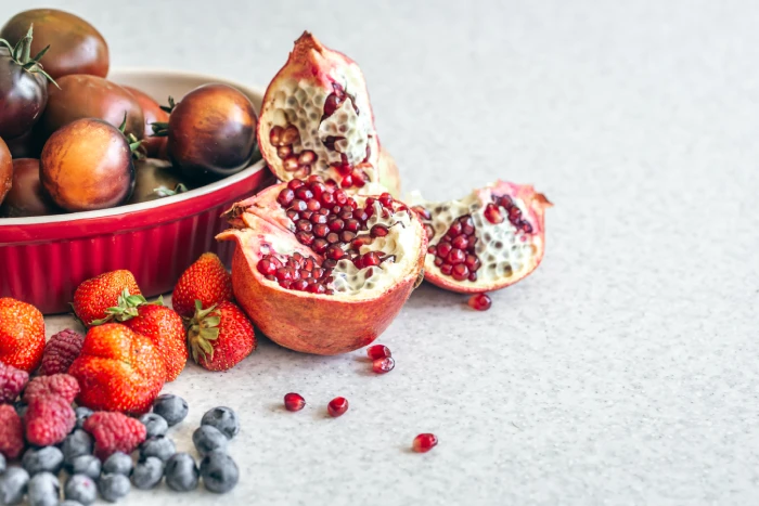 Ellagic Acid Supplements: The Secret Weapon for Superhero Health? - Illustrations 1 - Ellagic Acid Supplements